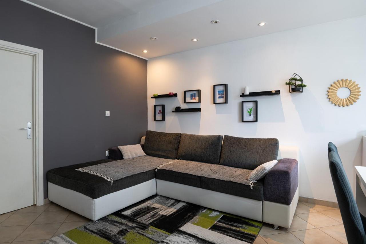 Katja Apartma *